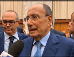 Il neo presidente Schifani: “Priorità alle emergenze quotidiane”. Il video